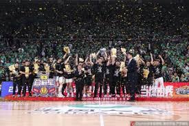 广厦逆转胜利展现韧性