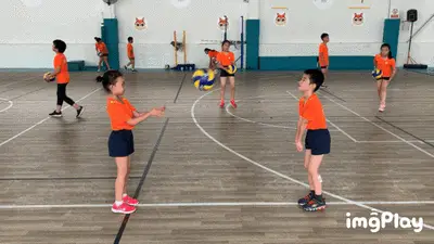 面对 Overbet（超额下注）：对手是在诈唬还是价值榨取？（当对手超额下注时：究竟是大胆诈唬还是强牌价值最大化？）